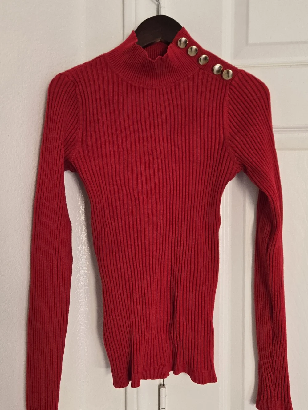 Red Ribbed Button-Shoulder Sweater - Brand - Picture 1 of 2